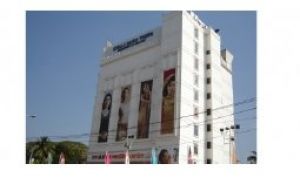 News Photo 1 - India - Samakaalikam - joyalukawedcenteonfire
