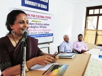 News Photo 2 - India - Arts-Literature - releasing_english_novel_karoor_soman
