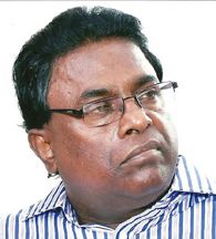News Photo 1 - U.K. - Arts-Literature - article_karoor_soman_april11