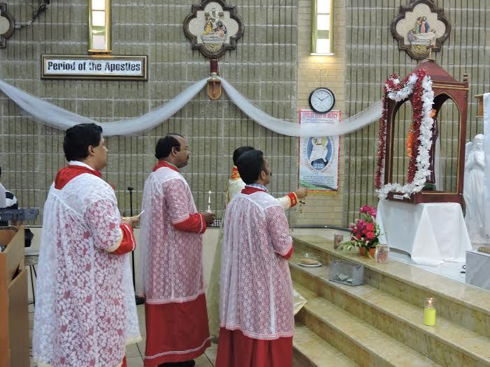 News Photo 1 - America - Spiritual - st_antonys_feast_in_chicago_st_marys