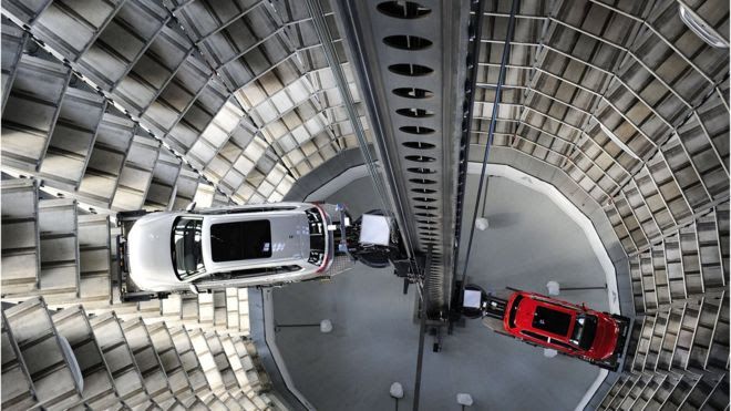 News Photo 1 - Germany - Finance - 11020196vw