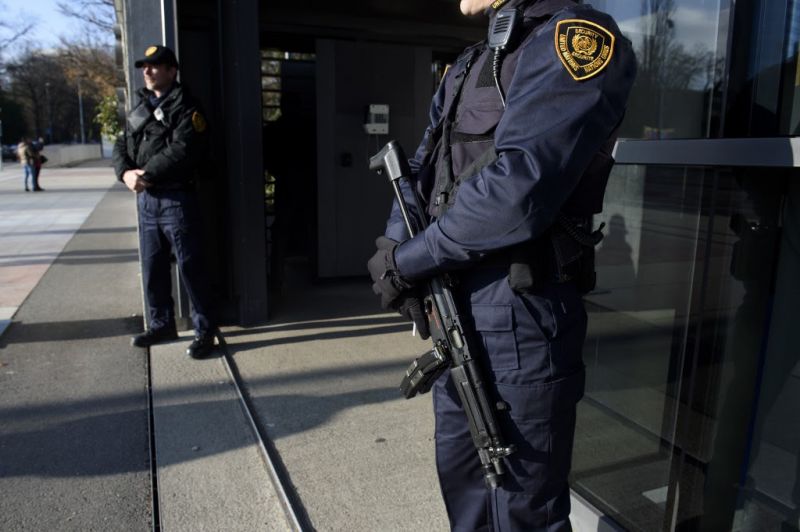 News Photo 1 - Europe - Otta Nottathil - 311020194raids