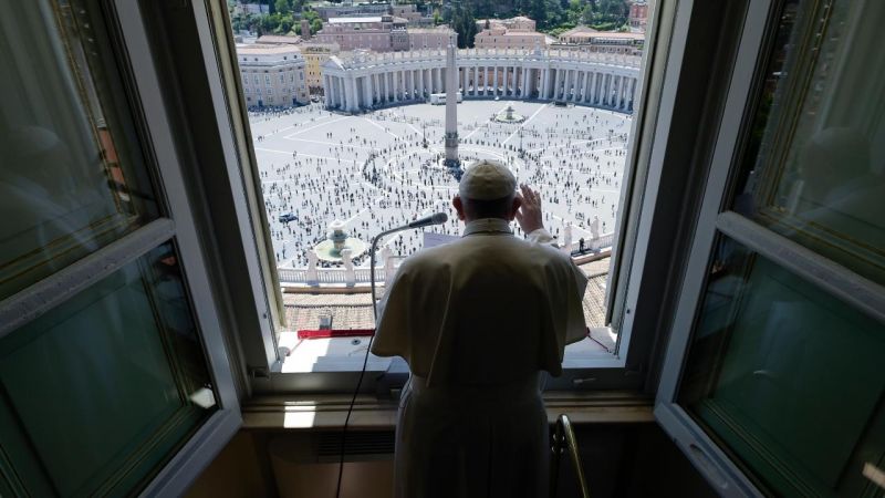 News Photo 1 - Europe - Otta Nottathil - 1620201pope1