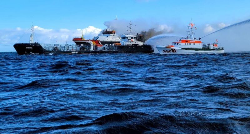 News Photo 1 - Germany - Otta Nottathil - germany_ship_fire