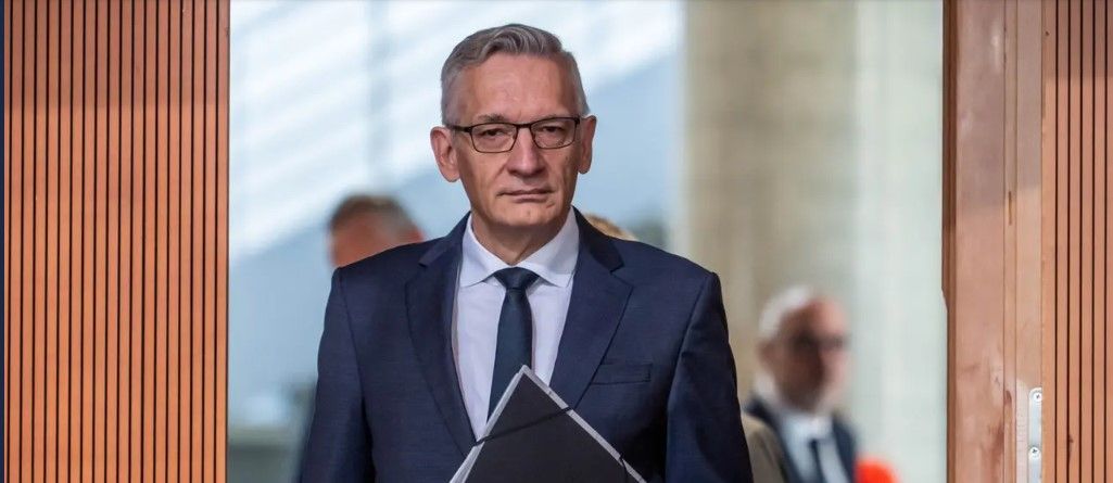 News Photo 1 - Germany - Otta Nottathil - bnd_ex_chief_august_hanning_arrested_oct_06_2026